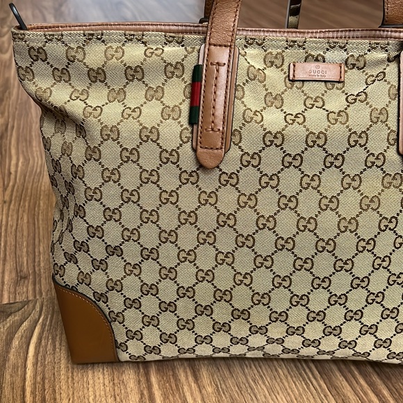 A288 - ๐ฏ % authentic Gucci shoulder bag - Picture 5 of 16